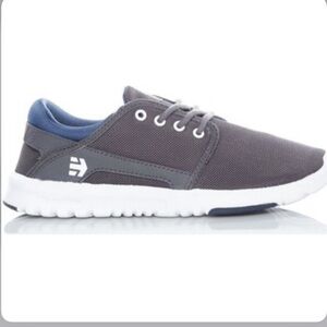 Etnies women’s scouts grey and navy